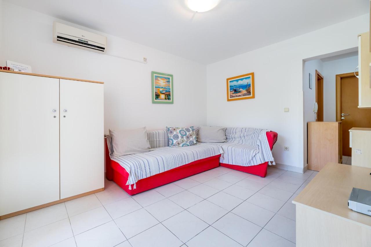 Apartments Melania & Antonia Baška Dış mekan fotoğraf
